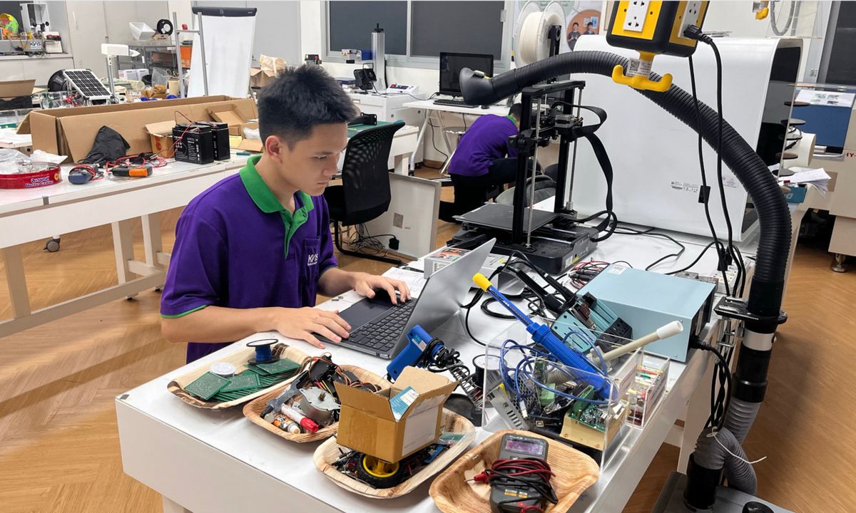 MAY PR 2025 09 22 180552 2 ซัมซุงต่อยอดไอเดียเยาวชนไทยจากเวที Samsung Solve for Tomorrowสู่การใช้งานจริง ชูนวัตกรรม “AI ป้องกันช้างป่า” จากทีมมะพร้าวตอกย้ำพลังคนรุ่นใหม่ Make Your Impact!