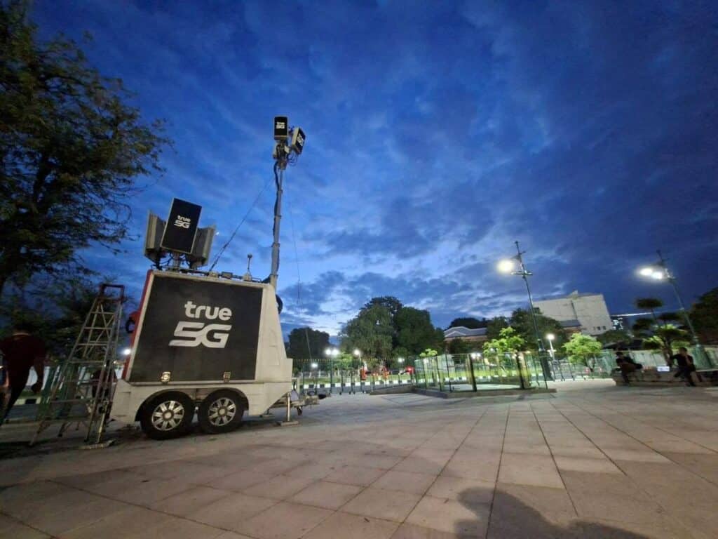 MAY PR 2025 10 26 111727 ทรู คอร์ปอเรชั่น ขยายสัญญาณสื่อสาร 5G, 4G และ WiFi อำนวยความสะดวกประชาชนเดินทางไปแสดงความอาลัยถวาย “สมเด็จพระพันปีหลวง”