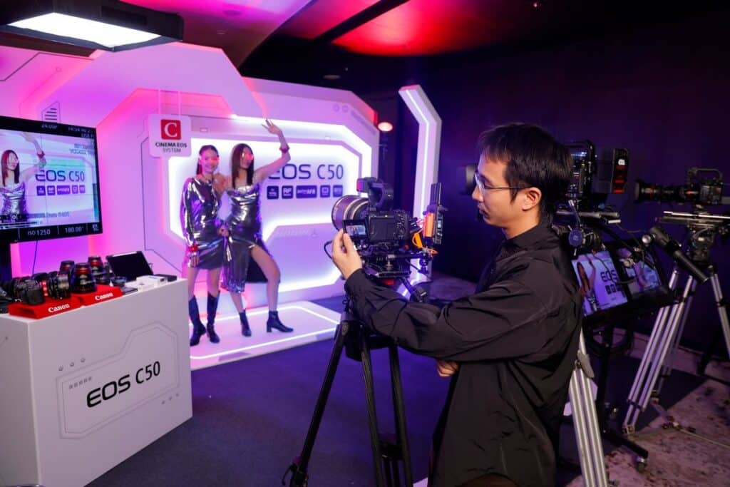 MAY PR 2025 11 14 145601 แคนนอน เดินเกมรุกตลาดกล้องไฮบริดและกล้องภาพยนตร์เต็มสูบ เปิดตัวผลิตภัณฑ์ใหม่เสริมทัพ EOS R system “EOS R6 Mark III” และ Cinema EOS system “EOS C50” ยกระดับเวิร์กโฟลว์สายครีเอเตอร์ ด้วยศักยภาพเหนือชั้น