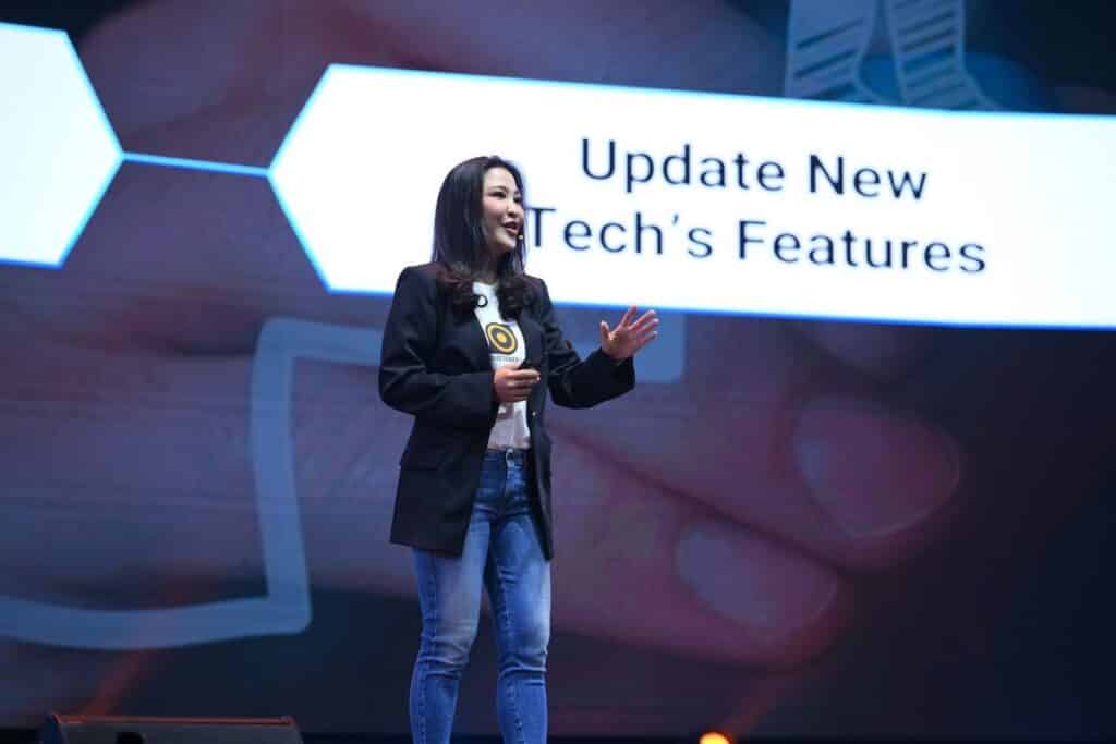 MAY PR 2025 09 30 100551 BUZZEBEES สร้างประวัติการณ์! กวาดฐานผู้ใช้งานทะลุ 200 ล้านบัญชี ชูจุดแข็งอันดับ 1 ด้าน Full funnel เชื่อมต่อ Ecosystem ไร้รอยต่อ พร้อมรองรับธุรกิจทุกขนาดตั้งแต่ Enterprise ถึง Retail