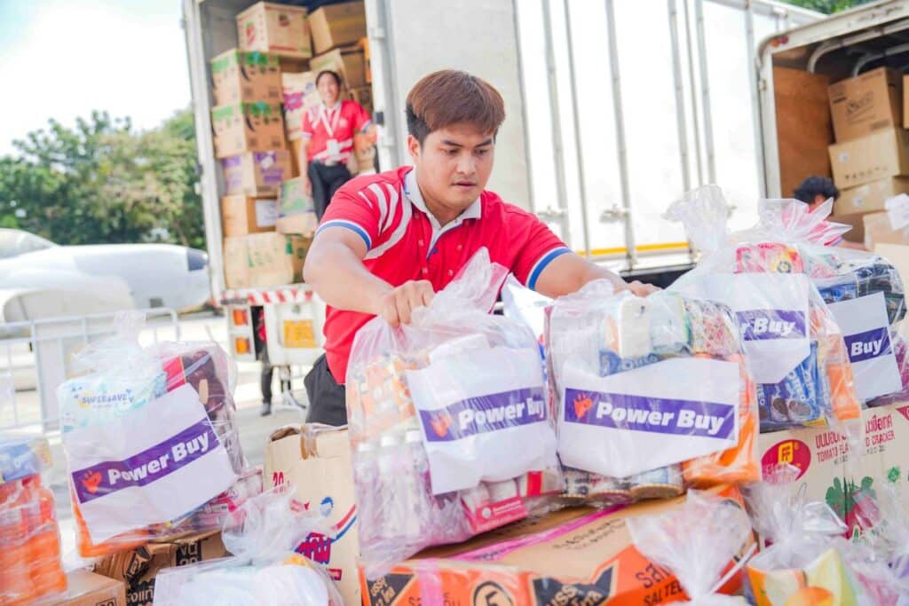 MAY PR 2025 11 28 104648 เพาเวอร์บาย เดินหน้าภารกิจ “เพาเวอร์บาย ร่วมใจช่วยภัยน้ำท่วม” ระดมทุกกำลังช่วยเหลือผู้ประสบอุทกภัยภาคใต้ทั้งช่วงวิกฤตและช่วงฟื้นฟู