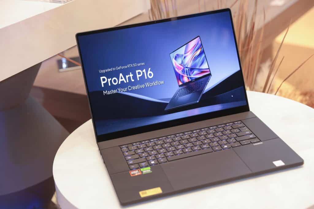 MAY PR 2026 02 09 124711 ASUS จับมือ AMD เปิดตัวโน้ตบุ๊ก AI PC ล่าสุดจาก CES 2026 พร้อมวางจำหน่ายในไทย ชูโปรเซสเซอร์ AMD Ryzen AI 400 Series ครบไลน์อัป Zenbook, Vivobook และ ProArt พร้อมเปิดโซนกิจกรรมให้ลูกค้าสัมผัสประสบการณ์ ‘Design You Can Feel’