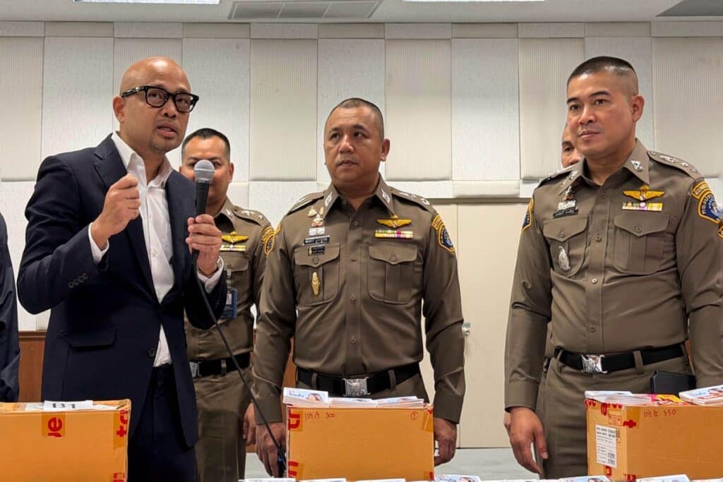 MAY PR 2026 02 25 152343 ทรู ร่วมกับศูนย์ต่อต้านการฉ้อโกงออนไลน์ (ACSC)  และ กองบัญชาการตำรวจสอบสวนกลาง (CIB) ในปฏิบัติการ “SAFE ดอย BOY” ขยายผลรวบแก๊งมิจฉาชีพลักลอบลงทะเบียนซิม พร้อมเดินหน้าดำเนินคดีเด็ดขาด