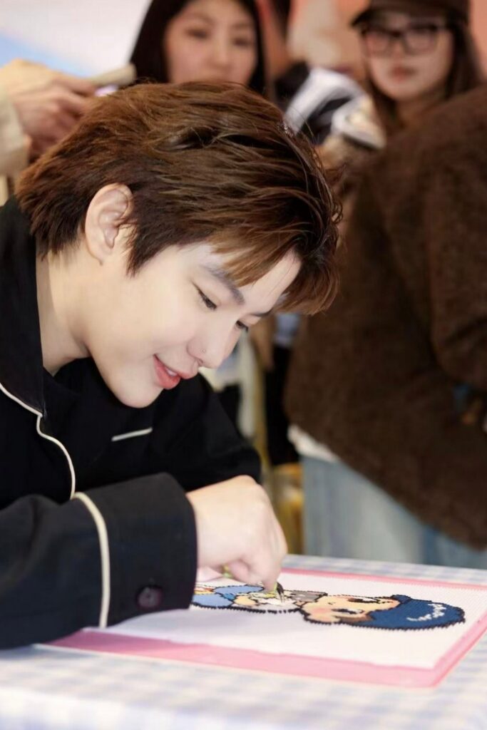 krapalm books reviews 22000009 150612 ไทยจีนพี่น้องกัน ติ๊นา ศุภนาฎ ดังไม่แผ่ว Noicy Pop x Pixoro ดึงร่วมโปรเจ็ค Art Toy จีน