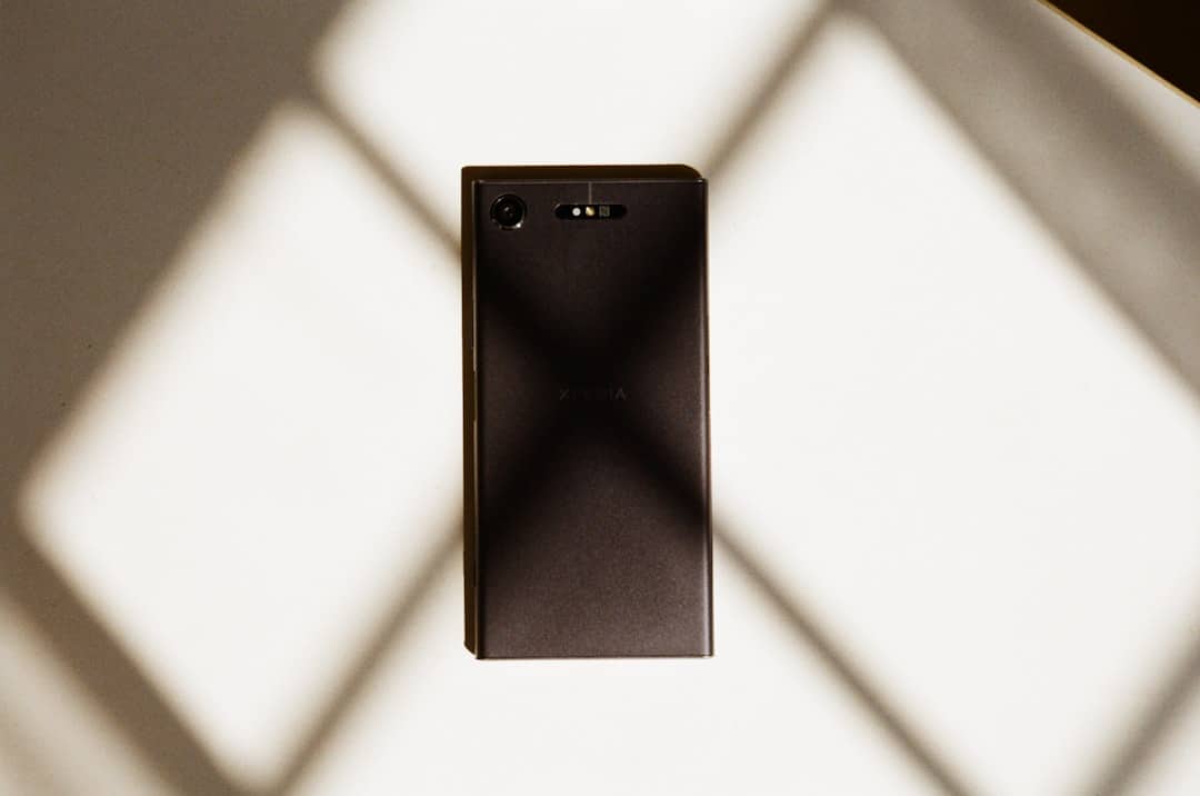 โทรศัพท์มือถือ XYZ Phone 10