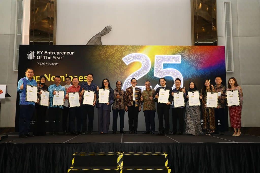 Jennifer Kok ผู้ก่อตั้งและประธานเจ้าหน้าที่บริหาร Media OutReach Newswire ได้รับการเสนอชื่อเป็นผู้เข้าชิงรอบสุดท้ายสาขา Woman Entrepreneur ในงงานประกาศรางวัล EY Entrepreneur Of The Year™ 2026 Malaysia 7
